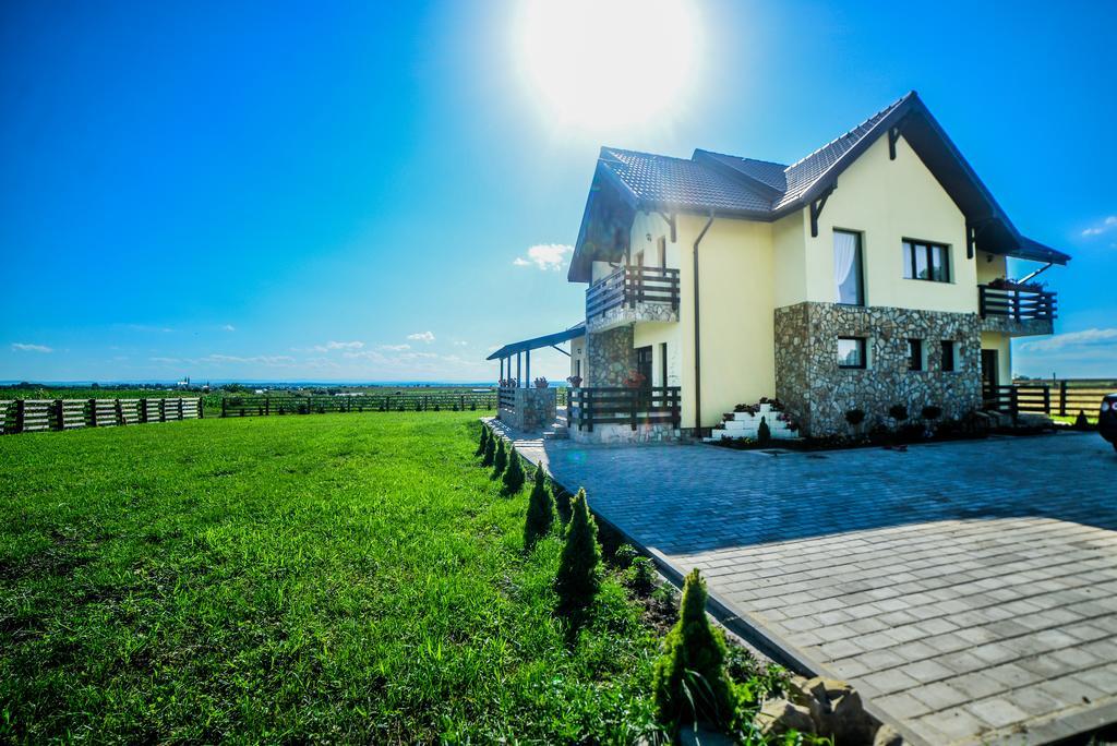 Hotel Dor De Casa Doljesti Exteriér fotografie